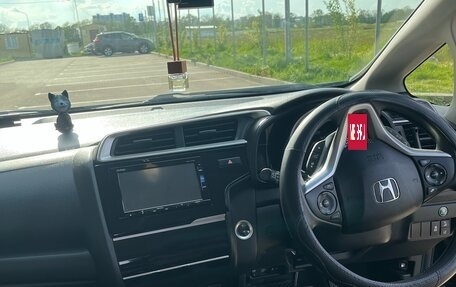Honda Fit III, 2019 год, 1 300 000 рублей, 11 фотография