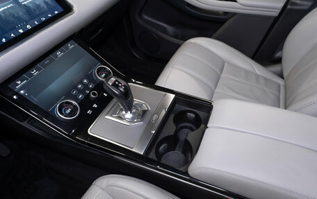 Land Rover Range Rover Evoque II, 2020 год, 2 990 000 рублей, 15 фотография