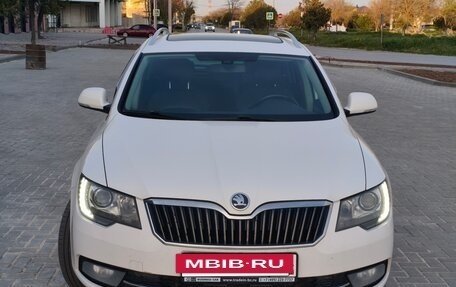 Skoda Superb III рестайлинг, 2013 год, 1 380 000 рублей, 3 фотография