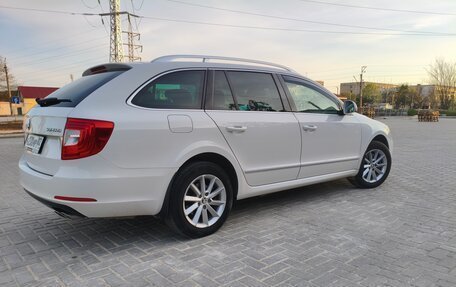 Skoda Superb III рестайлинг, 2013 год, 1 380 000 рублей, 10 фотография