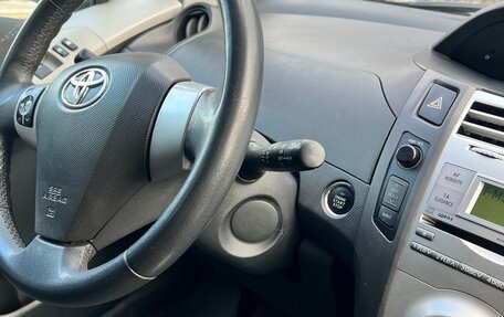 Toyota Yaris III рестайлинг, 2007 год, 495 000 рублей, 13 фотография