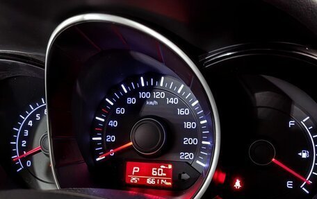 KIA Rio III рестайлинг, 2015 год, 1 050 000 рублей, 13 фотография