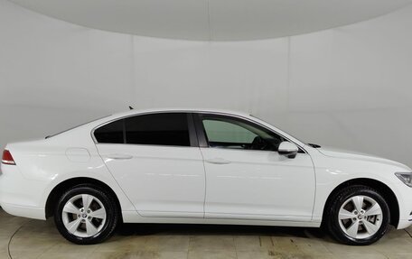 Volkswagen Passat B8 рестайлинг, 2017 год, 1 580 000 рублей, 6 фотография