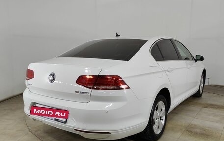 Volkswagen Passat B8 рестайлинг, 2017 год, 1 580 000 рублей, 5 фотография