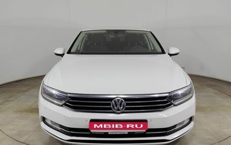 Volkswagen Passat B8 рестайлинг, 2017 год, 1 580 000 рублей, 2 фотография