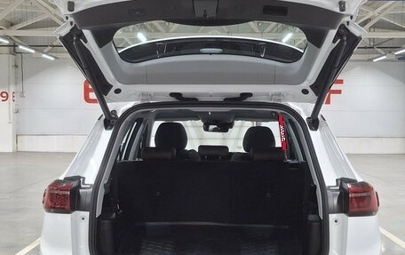 Chery Tiggo 8 Pro, 2023 год, 2 349 000 рублей, 12 фотография