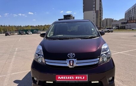 Toyota ISis I, 2015 год, 1 598 000 рублей, 1 фотография
