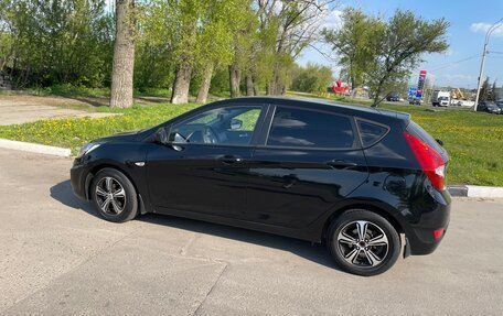 Hyundai Solaris II рестайлинг, 2014 год, 990 000 рублей, 2 фотография