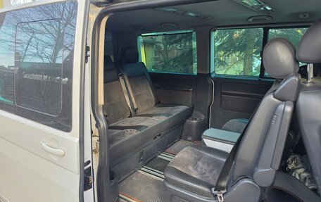 Volkswagen Multivan T5, 2012 год, 2 500 000 рублей, 2 фотография