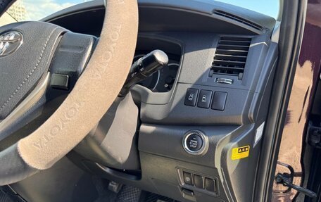 Toyota ISis I, 2015 год, 1 598 000 рублей, 11 фотография