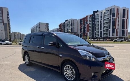 Toyota ISis I, 2015 год, 1 598 000 рублей, 4 фотография