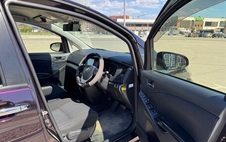 Toyota ISis I, 2015 год, 1 598 000 рублей, 22 фотография