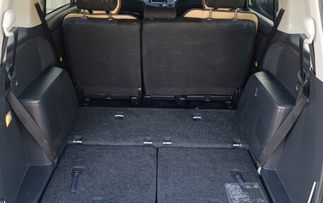 Toyota ISis I, 2015 год, 1 598 000 рублей, 27 фотография