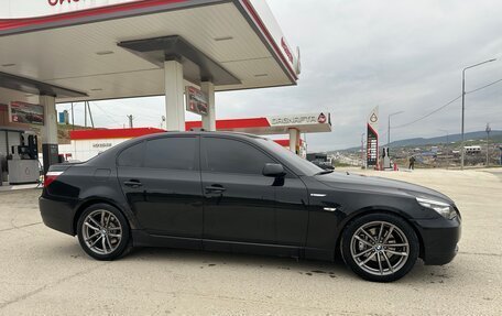 BMW 5 серия, 2008 год, 900 000 рублей, 3 фотография