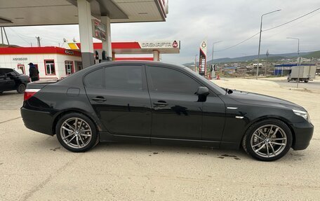 BMW 5 серия, 2008 год, 900 000 рублей, 13 фотография