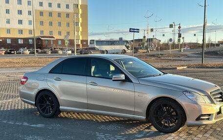 Mercedes-Benz E-Класс, 2012 год, 1 230 000 рублей, 3 фотография