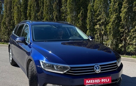 Volkswagen Passat B8 рестайлинг, 2019 год, 1 625 000 рублей, 6 фотография
