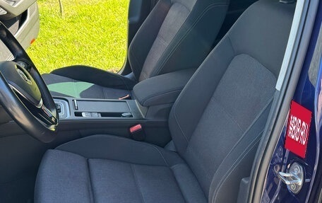 Volkswagen Passat B8 рестайлинг, 2019 год, 1 625 000 рублей, 15 фотография