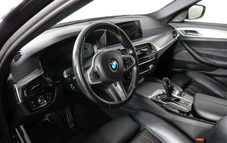 BMW 5 серия, 2018 год, 3 497 000 рублей, 11 фотография