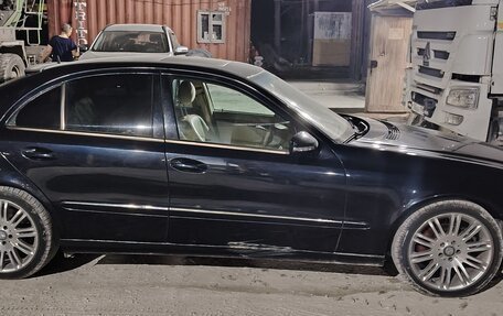 Mercedes-Benz E-Класс, 2002 год, 900 000 рублей, 4 фотография