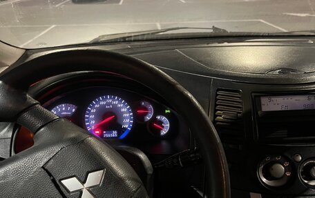 Mitsubishi Grandis, 2008 год, 390 000 рублей, 15 фотография