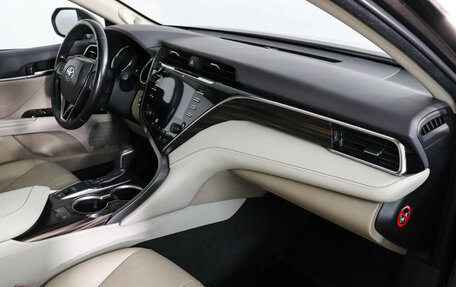 Toyota Camry, 2019 год, 2 859 000 рублей, 10 фотография