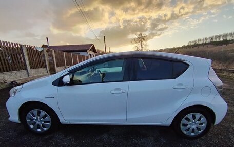 Toyota Aqua I, 2014 год, 900 000 рублей, 2 фотография