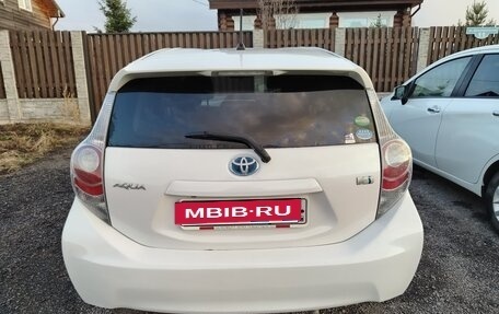 Toyota Aqua I, 2014 год, 900 000 рублей, 4 фотография