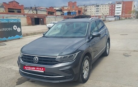 Volkswagen Tiguan II, 2021 год, 3 300 000 рублей, 11 фотография