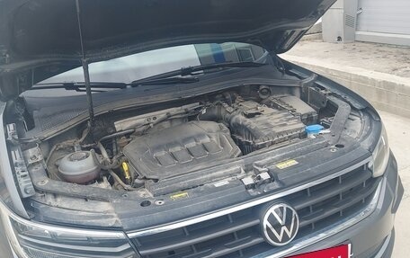 Volkswagen Tiguan II, 2021 год, 3 300 000 рублей, 14 фотография