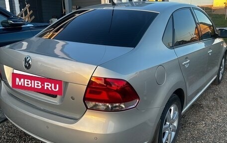Volkswagen Polo VI (EU Market), 2011 год, 730 000 рублей, 2 фотография