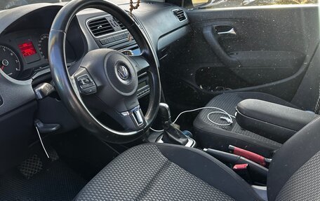 Volkswagen Polo VI (EU Market), 2011 год, 730 000 рублей, 18 фотография