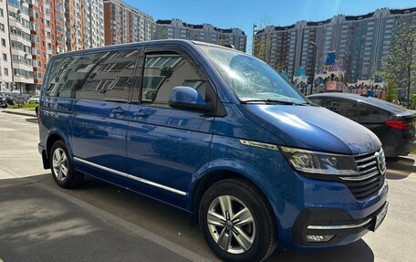 Volkswagen Caravelle T6 рестайлинг, 2021 год, 7 700 000 рублей, 3 фотография
