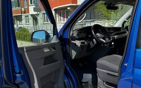 Volkswagen Caravelle T6 рестайлинг, 2021 год, 7 700 000 рублей, 9 фотография