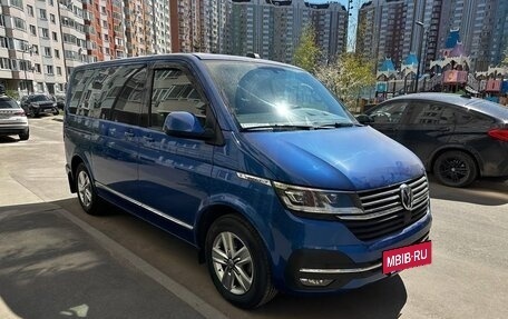 Volkswagen Caravelle T6 рестайлинг, 2021 год, 7 700 000 рублей, 2 фотография