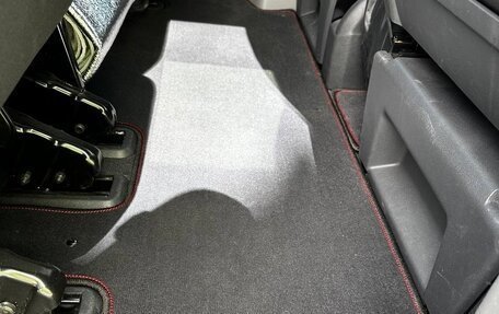 Volkswagen Caravelle T6 рестайлинг, 2021 год, 7 700 000 рублей, 24 фотография
