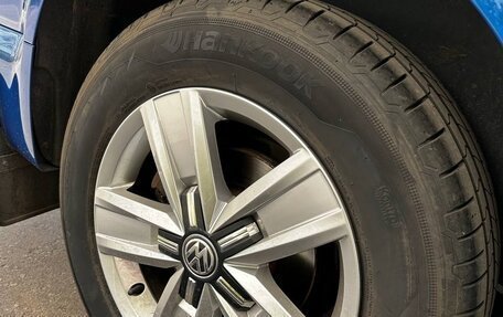 Volkswagen Caravelle T6 рестайлинг, 2021 год, 7 700 000 рублей, 39 фотография