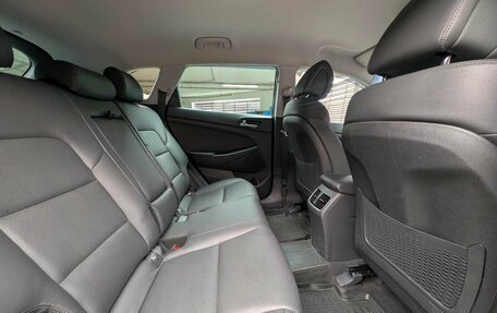 Hyundai Tucson III, 2016 год, 1 997 000 рублей, 12 фотография