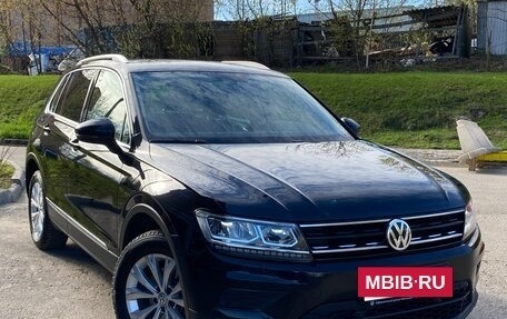 Volkswagen Tiguan II, 2017 год, 2 750 000 рублей, 3 фотография