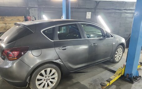 Opel Astra J, 2011 год, 680 000 рублей, 6 фотография