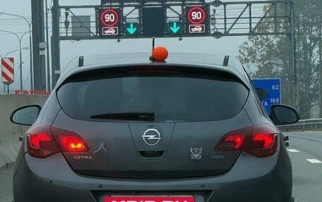 Opel Astra J, 2011 год, 680 000 рублей, 2 фотография