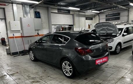 Opel Astra J, 2011 год, 680 000 рублей, 3 фотография