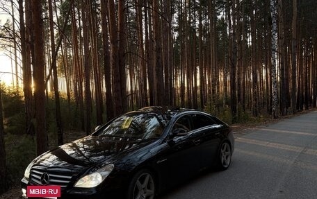 Mercedes-Benz CLS, 2005 год, 1 400 000 рублей, 2 фотография