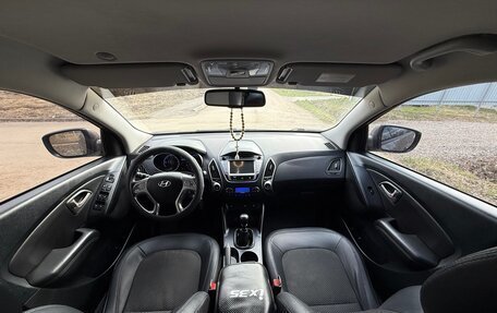 Hyundai ix35 I рестайлинг, 2012 год, 1 300 000 рублей, 18 фотография