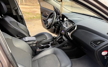 Hyundai ix35 I рестайлинг, 2012 год, 1 300 000 рублей, 17 фотография