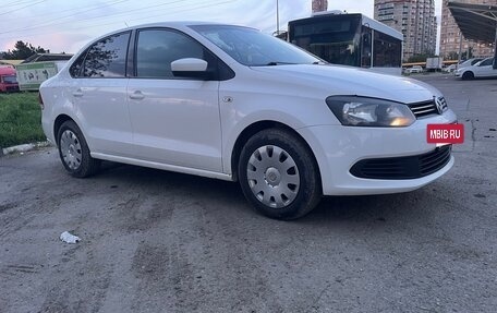 Volkswagen Polo VI (EU Market), 2013 год, 800 000 рублей, 3 фотография