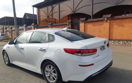 KIA Optima IV, 2018 год, 2 000 000 рублей, 4 фотография