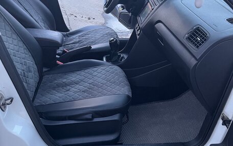 Volkswagen Polo VI (EU Market), 2013 год, 800 000 рублей, 11 фотография