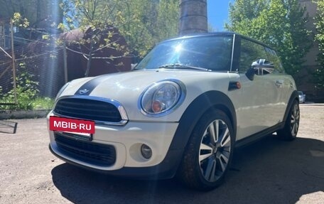 MINI Hatch, 2011 год, 900 000 рублей, 2 фотография