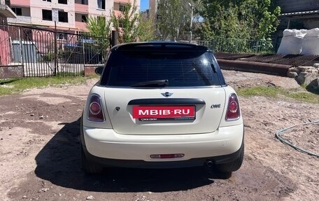 MINI Hatch, 2011 год, 900 000 рублей, 5 фотография